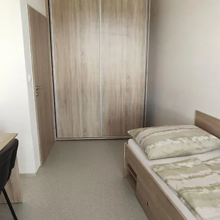 Ubytovaci Zarizeni Koleje Pedagog Auberge de jeunesse Ceske Budejovice